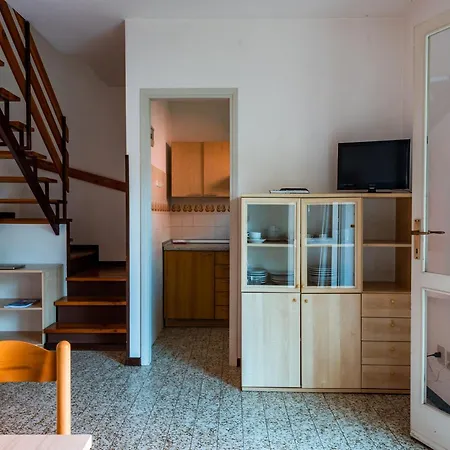 Relaxing Townhouse With Pool Access In Bibione