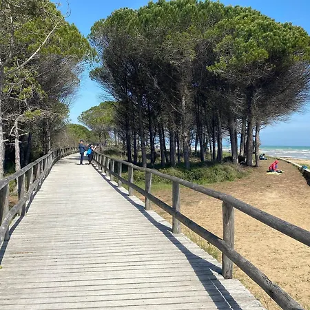 Relaxing Townhouse With Pool Access In Bibione